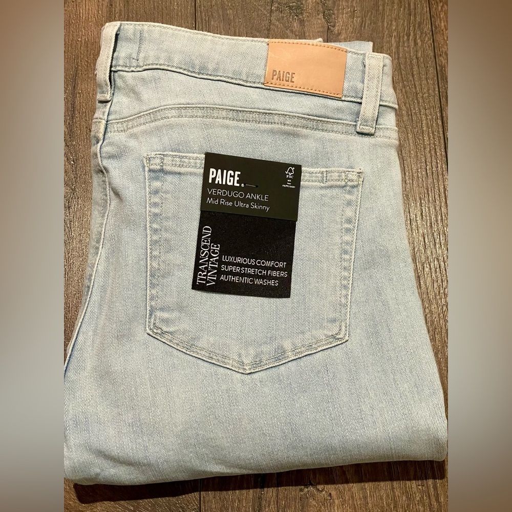 PAIGE DENIM SIZE 32